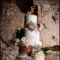 עוגת חתונה 5 קומות עם פרחים טריים