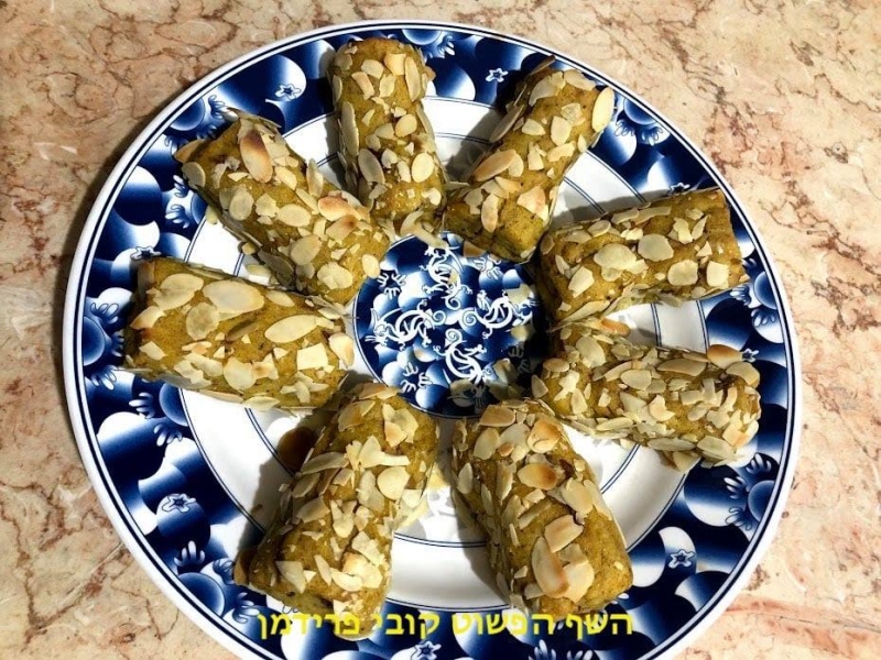 קרוקטים מפירה תפו״א עם בצל מקורמל בציפוי שקדים פרוסים טבעוני ללא גלוטן