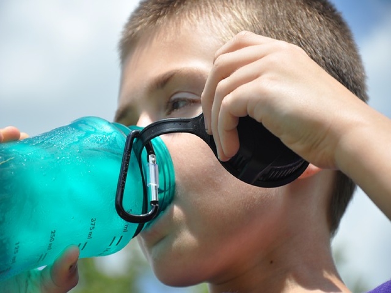 5 טיפים - איך לעודד את הילדים לשתות יותר מים?
