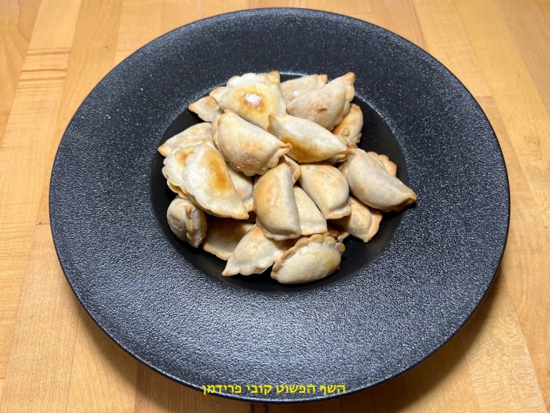 קרפלך(כיסונים(ממולאים בתפוא אפויים בתנור צמחוני