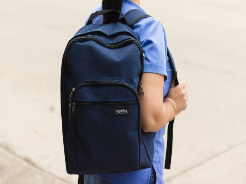 מחפשת את התיק גב המושלם? גלי את המעצבות הישראליות המובילות