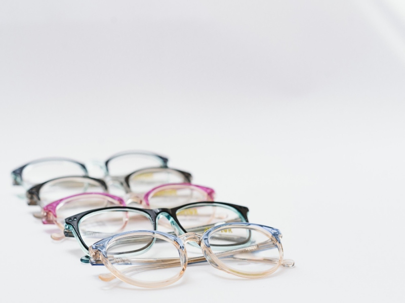 משקפי מולטיפוקל – למי מיועדים משקפיים אלו? מיד עונים