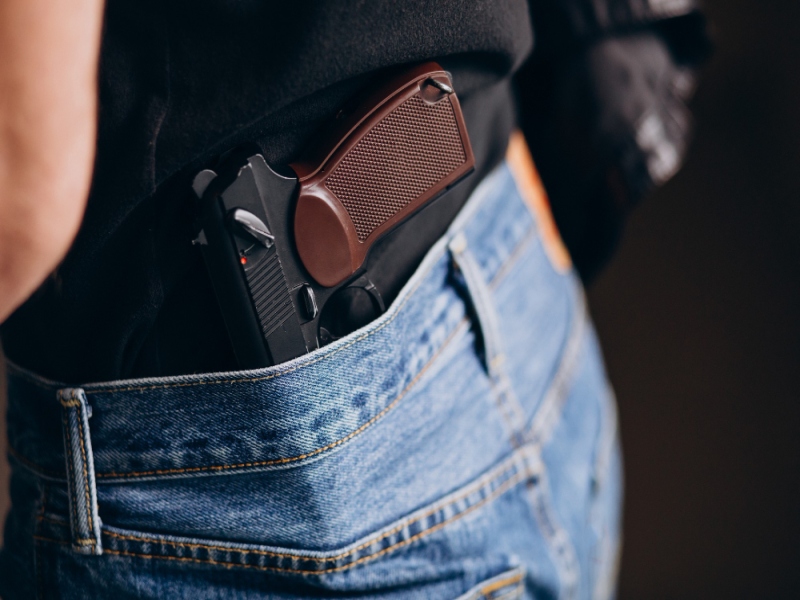 אקדחים להגנה עצמית – איך רוכשים אקדח בצורה חכמה ומי זקוק לו במיוחד 