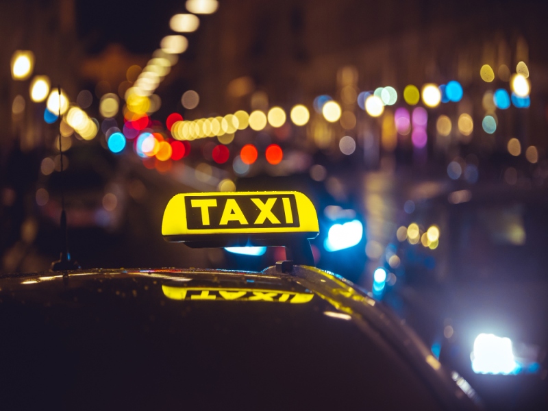 מה עדיף להזמין מונית דרך תחנת מוניות?