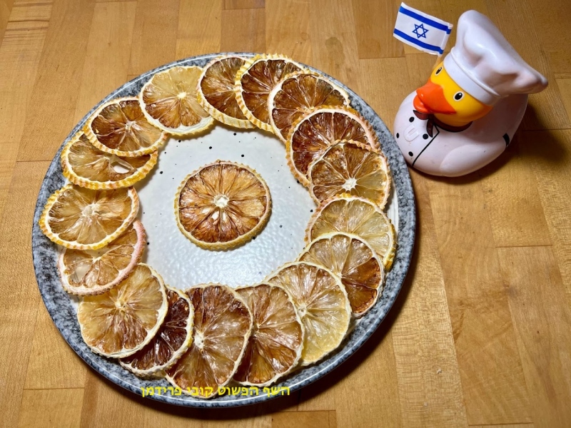 טבעות לימון מיובשות במכונת יבוש ביתית לתיבול והעשרה טבעי טבעוני ללא גלוטן