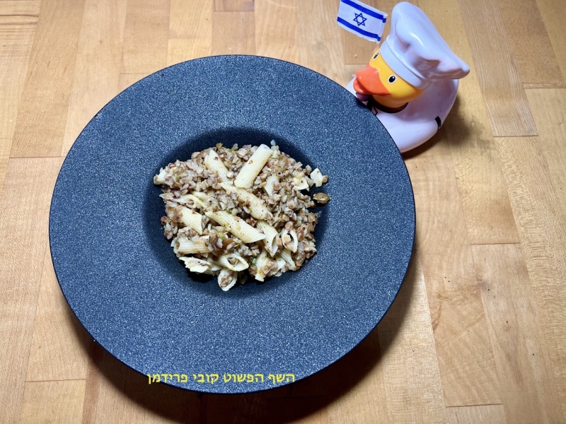 קשאלך מיט לוקשן(כוסמת עם אטריות) ובצל מקורמל טבעוני