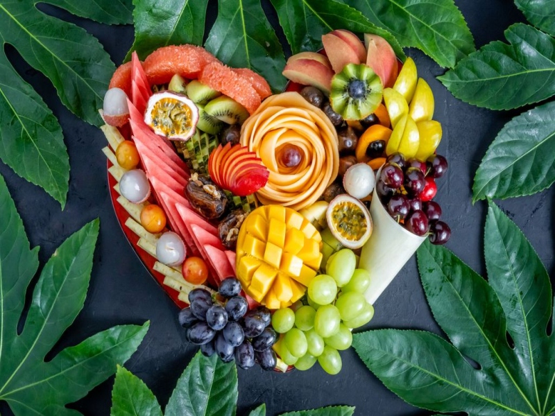 מגש פירות לילדים – שילוב פירות אהובים ובריאים