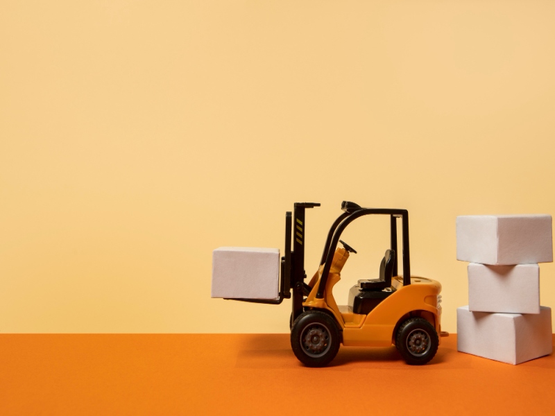 טיפים לבחירה חכמה של ציוד שינוע למתחמי תעשייה מורכבים