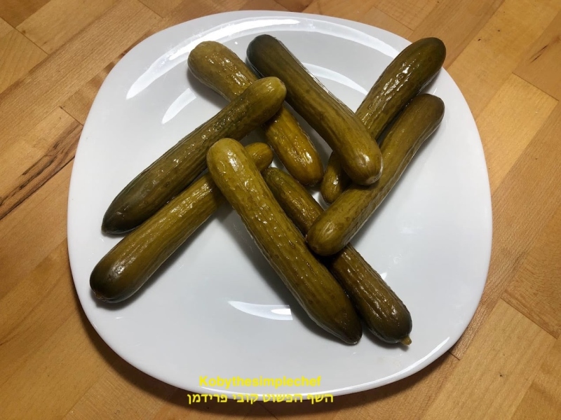 מלפפונים כבושים(בינוניים קטנים בכבישה מהירה)בחומץ פיקנטי משודרג בסיגנון פולני מבית סבתה לולה טבעוני 