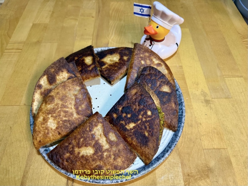 עראייס טורטייה במילוי פלאפל במחבט טבעוני