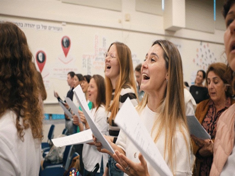 מכיסא לתפקיד: השינוי השקט באירועי חברה בישראל