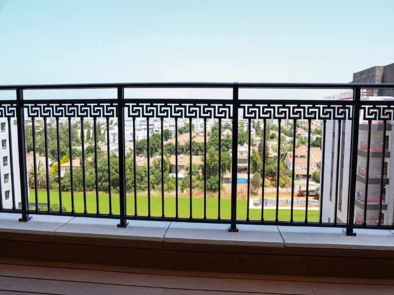 גדרות אלומיניום: המדריך המלא לעיצוב ושדרוג הבית