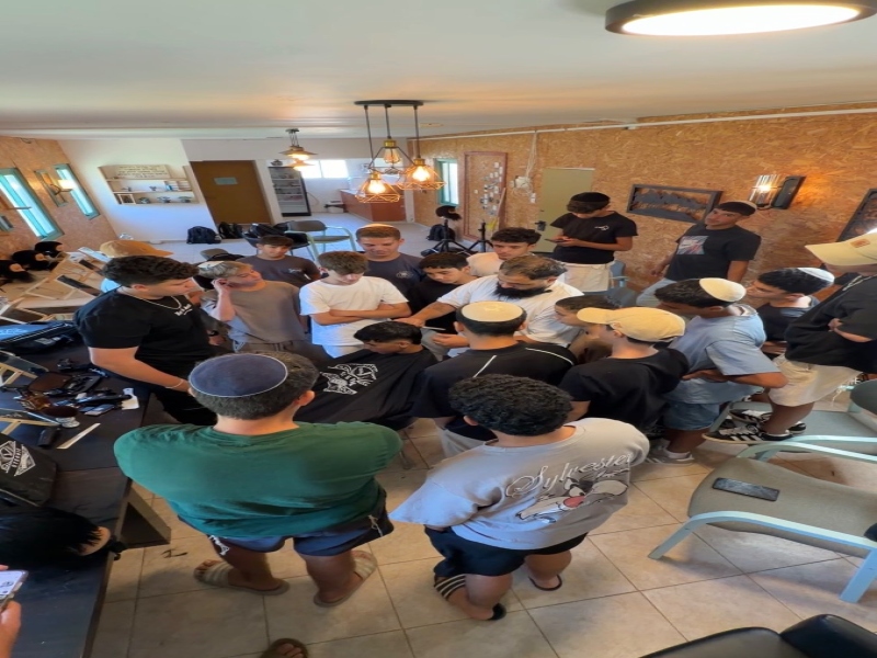 איך לבחור קורס ספרות גברים מקצועי שבאמת מכין אותך לעבודה