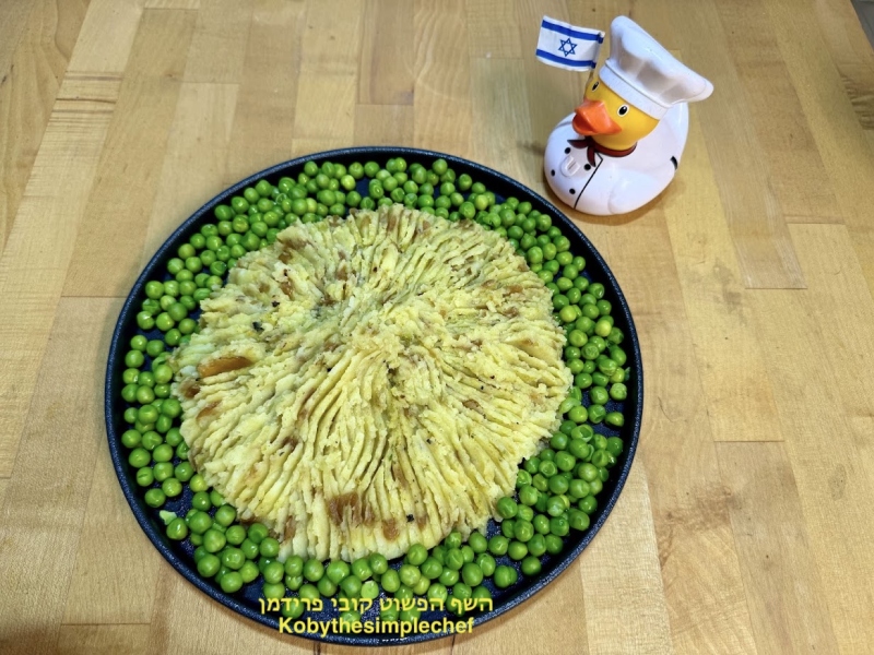 פירה תפוא מתובל פעמיים עם בצל מקורמל טבעוני ללא גלוטן