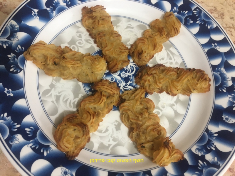 נחשי פירה תפו"א ובצל מקורמל בתנור