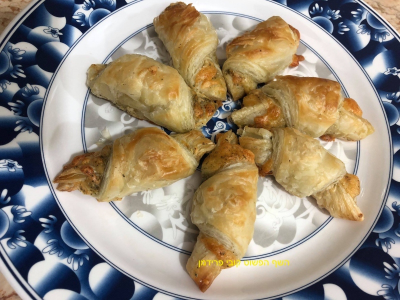 סהרוני גבינות בניחוח זעתר ממלווח