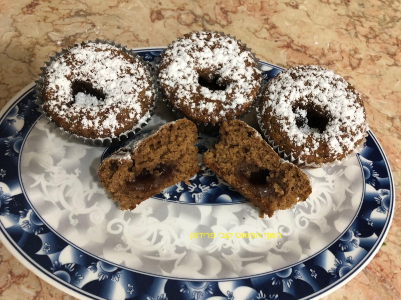 סופגנימאפינס טבעוני במילוי ריבת תות מקמח קוסמין מלא