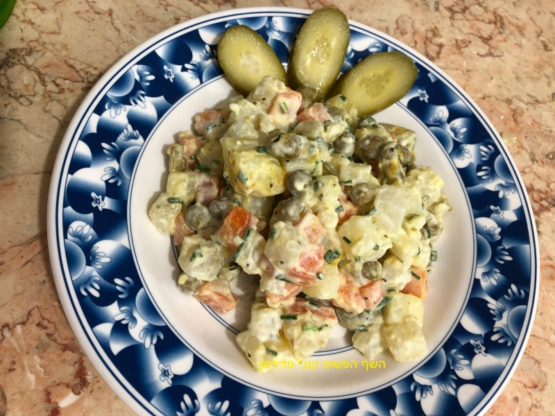 סלט תפו"א משודרג עם קולרבי ועירית