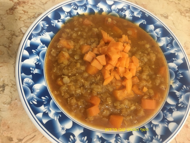 מרק עדשים כתומות גזר ובטטה חורפי טבעוני ללא גלוטן