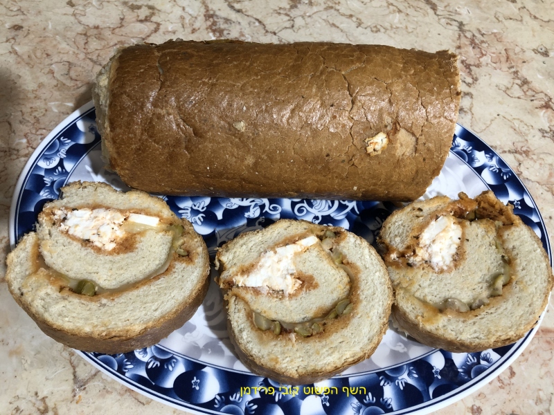 כריך פיצה שבלול בתנור