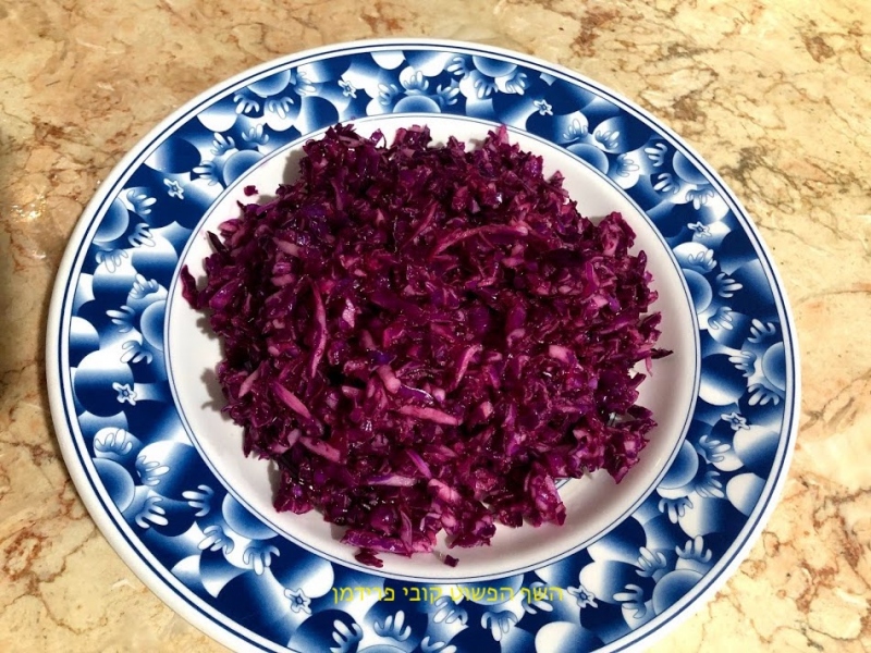 סלט כרוב סגול בתחמיץ חמוץ מתוק טבעוני ללא גלוטן