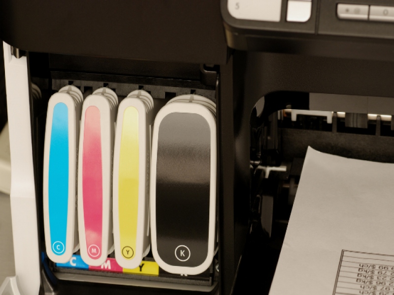 דיו למדפסת VS טונר למדפסת