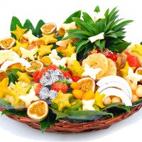 סלסלה בשילוב תותים