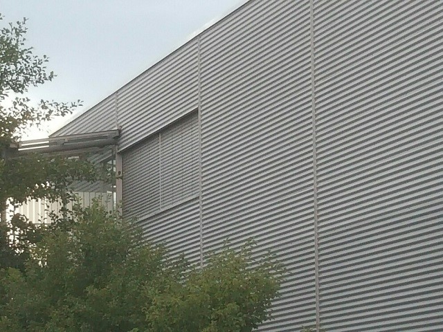 חיפוי קירות עבור חלל חיצוני