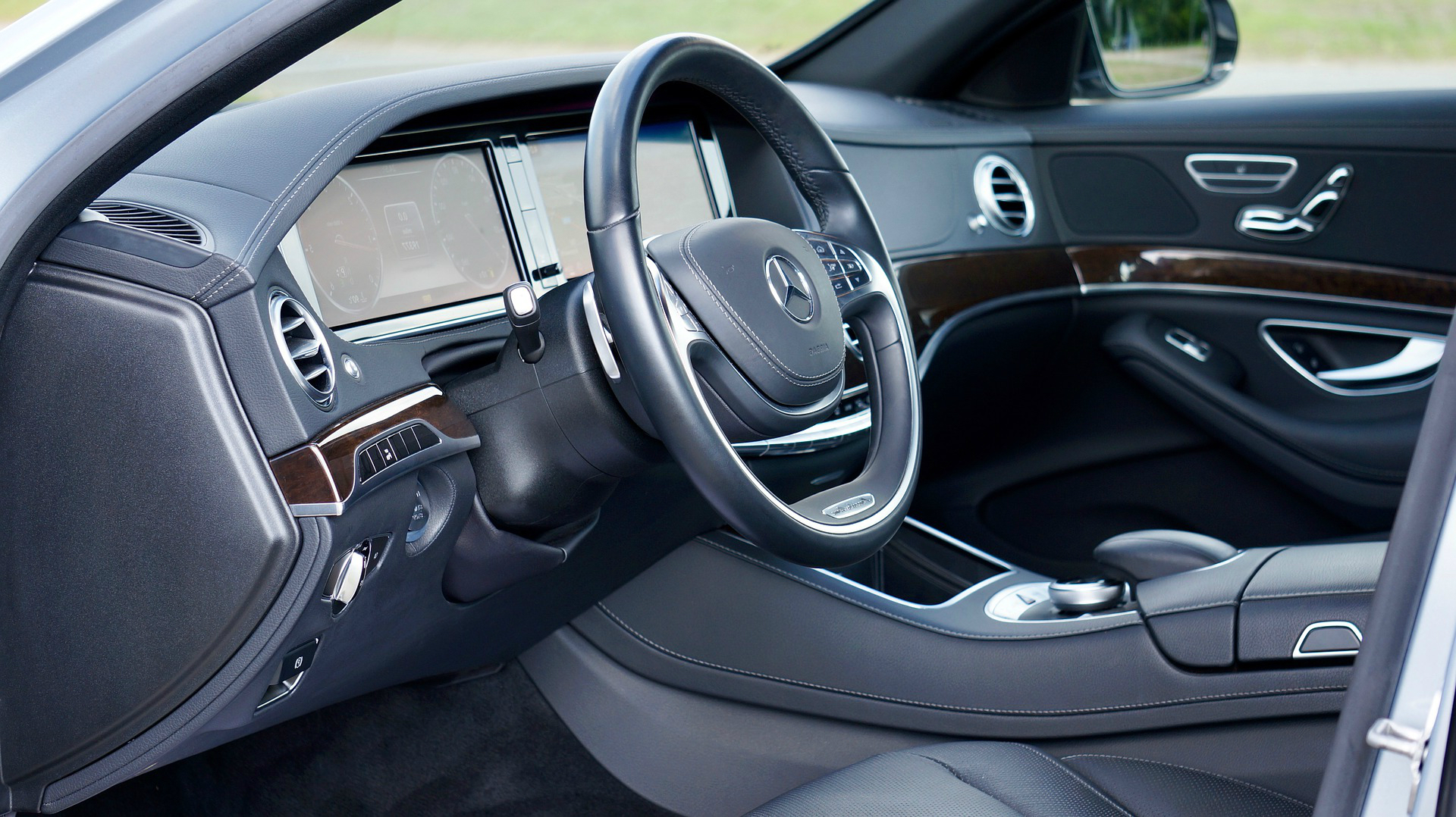 מערכת מולטימדיה לרכב