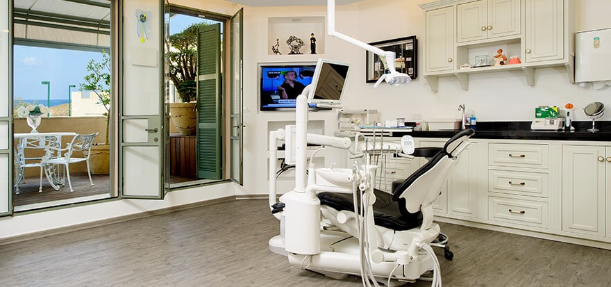 השתלות שיניים