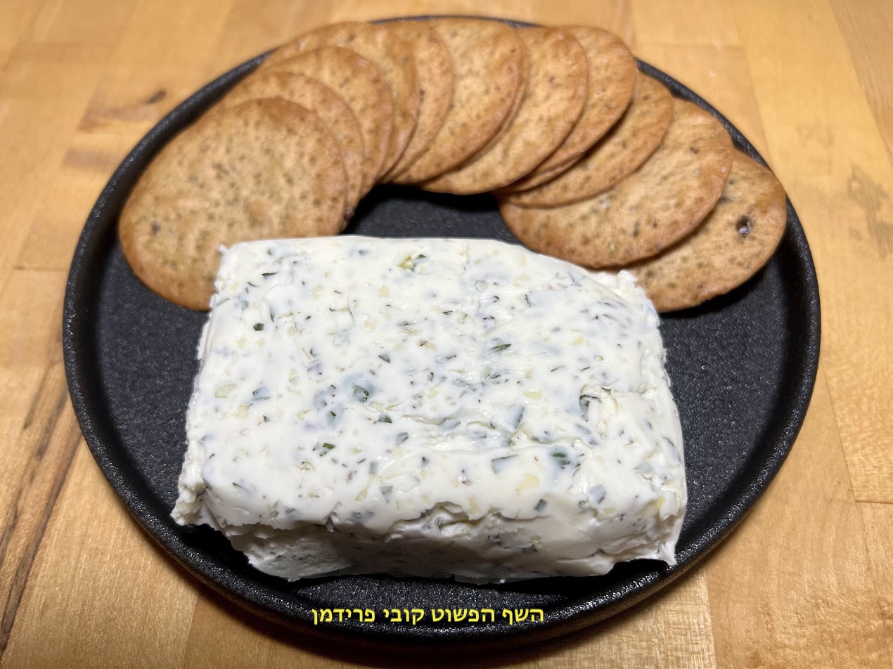חמאת שום אורגנו ומלח גס חמאת שום אורגנו ומלח גס