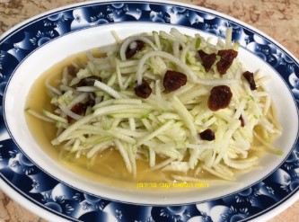 מתכון סלט קולורבי ושמיר