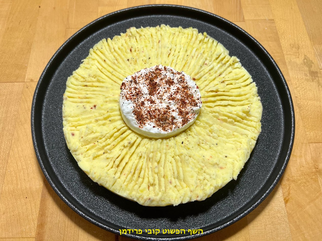 פירה תפוא עם שמנית ופלפל שחור פירה תפוא עם שמנית ופלפל שחור