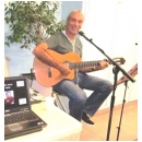 שירה בציבור עם מוטי דביר